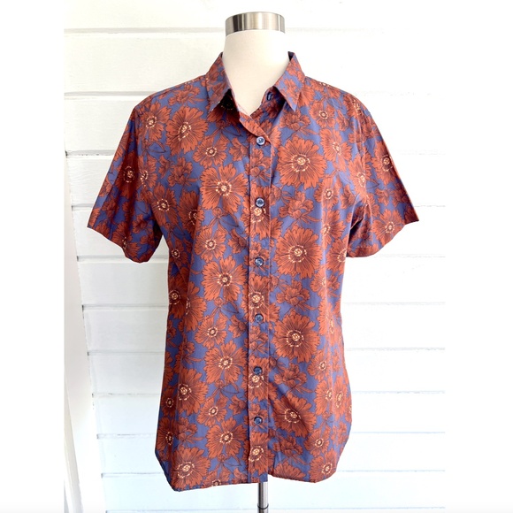 WILDFANG Essential Short Sleeved Button Up Shirt in Floral Print - NWOT! - L - Picture 1 of 9